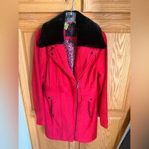 Yoki New York Red Trench Pea Coat Black Faux fur collar. Holiday winter Season!